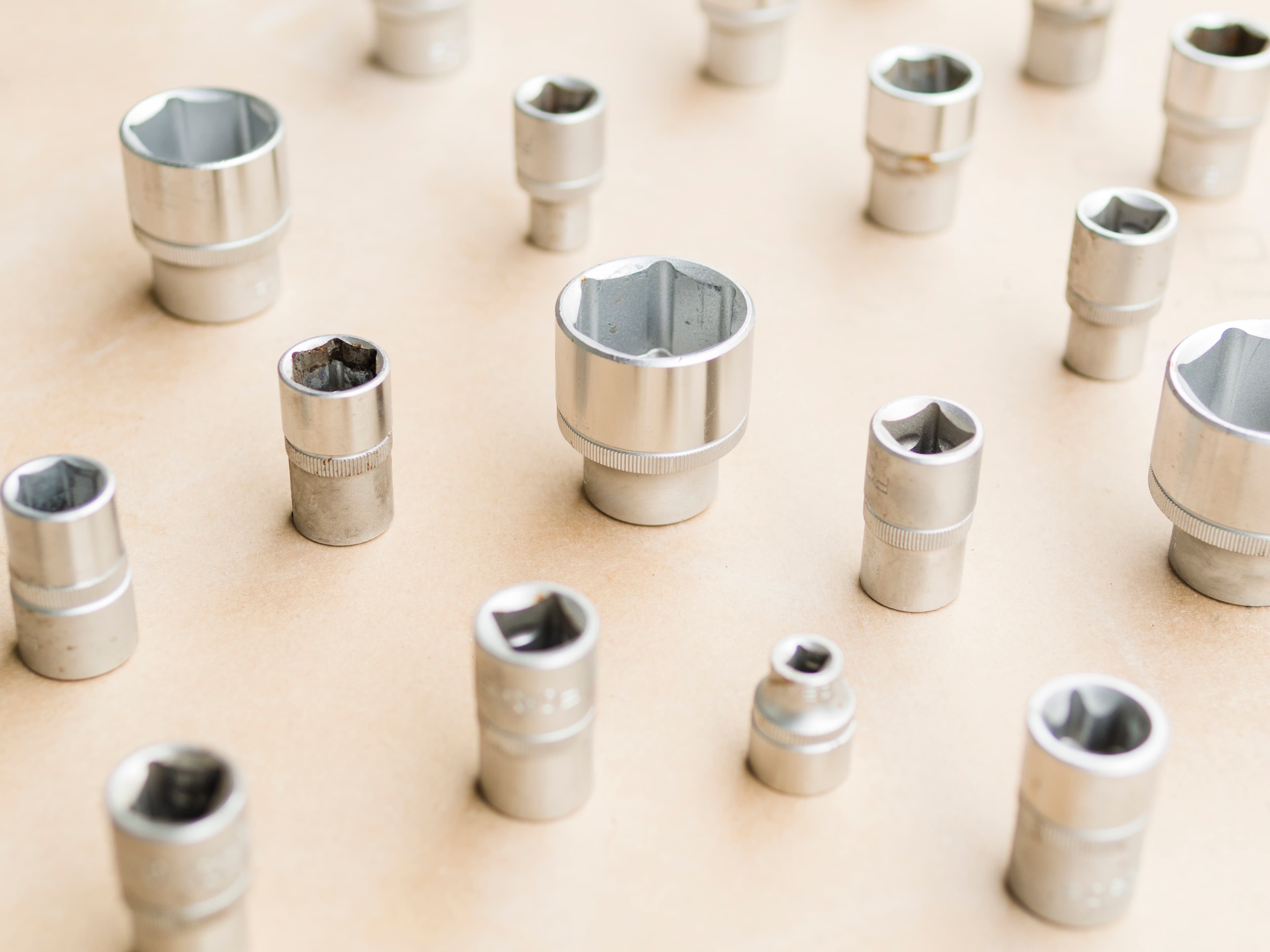 ENGINE FASTENERS